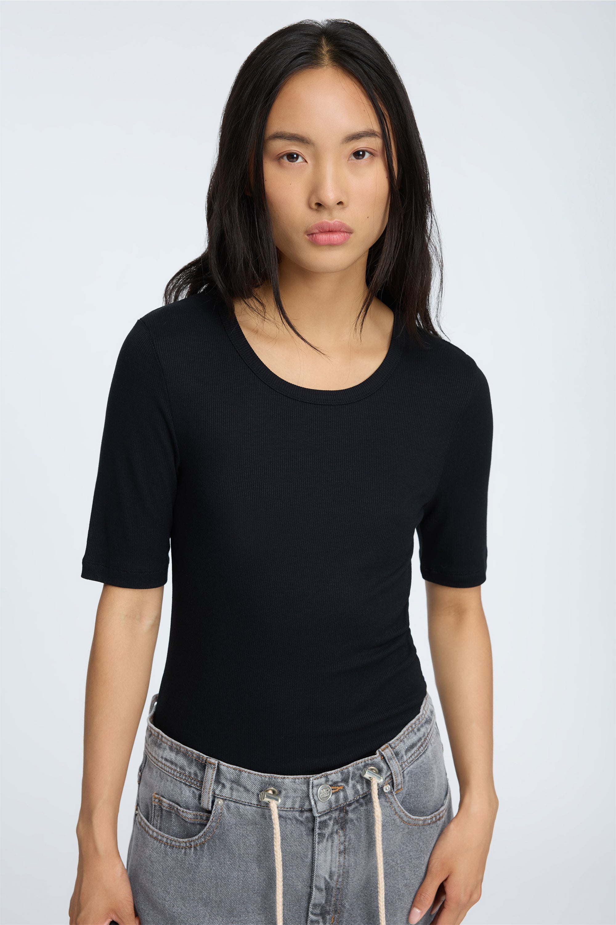 MUTULA - BLACK