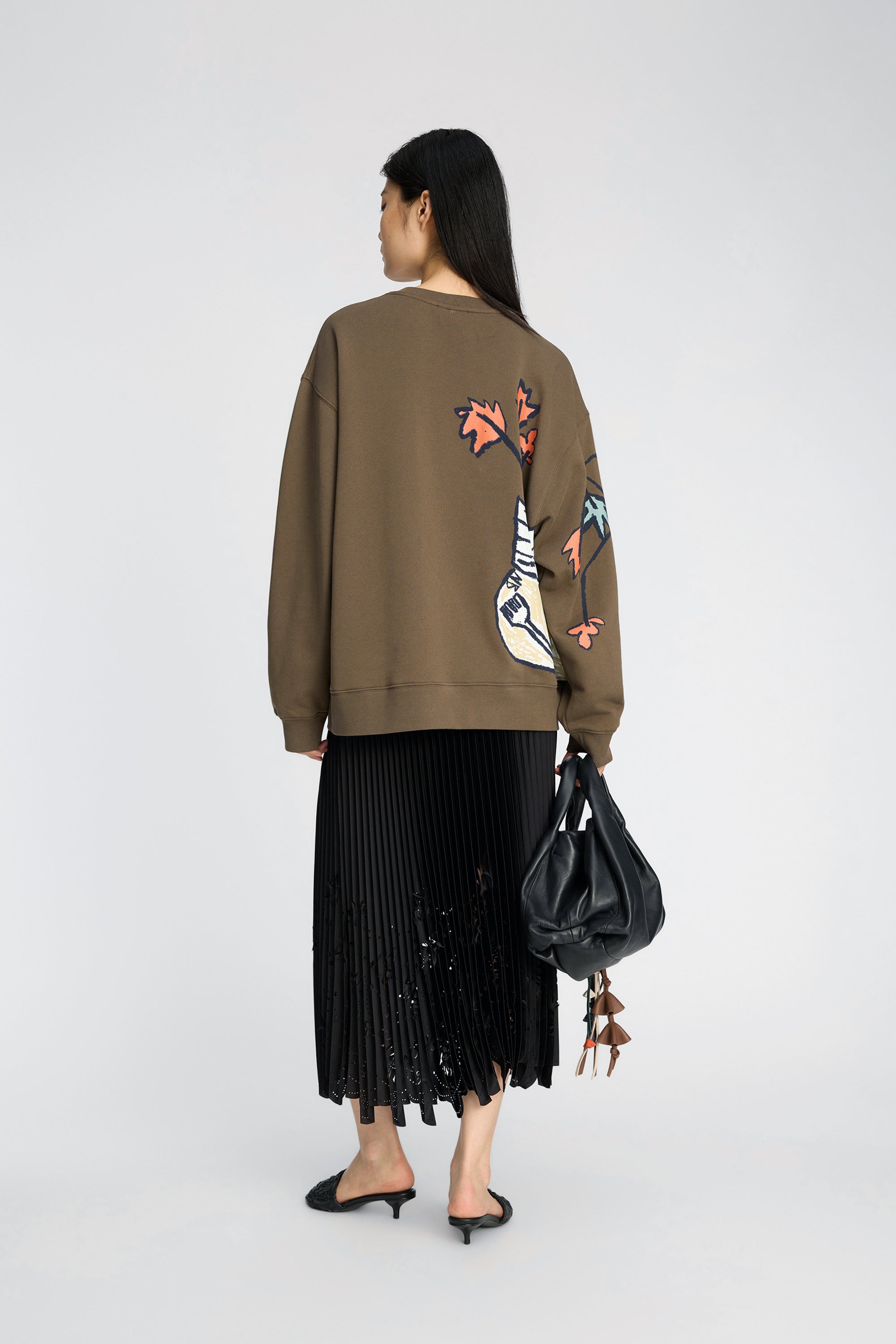 CHARMING - BLACK